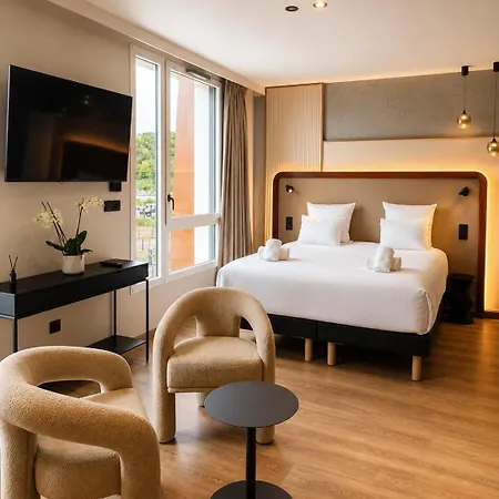 Campanile Prime - Smart Lyon 호텔 3*