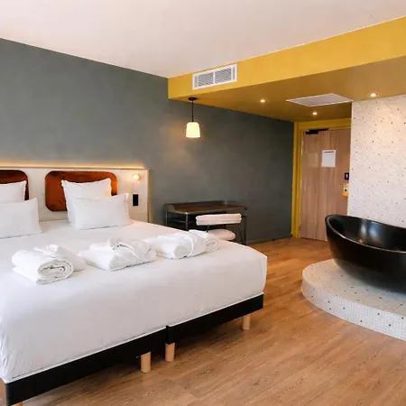 호텔 Campanile Prime - Smart Lyon 3*